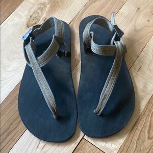 Earth Runners sandals size 8.5 US Women’s used (5.5 UK/39 EUR)